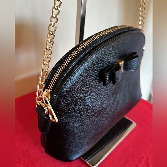 NEW Black faux leather bow crossbody shoulder bag gold hardware Adjustable strap - Picture 9 of 12